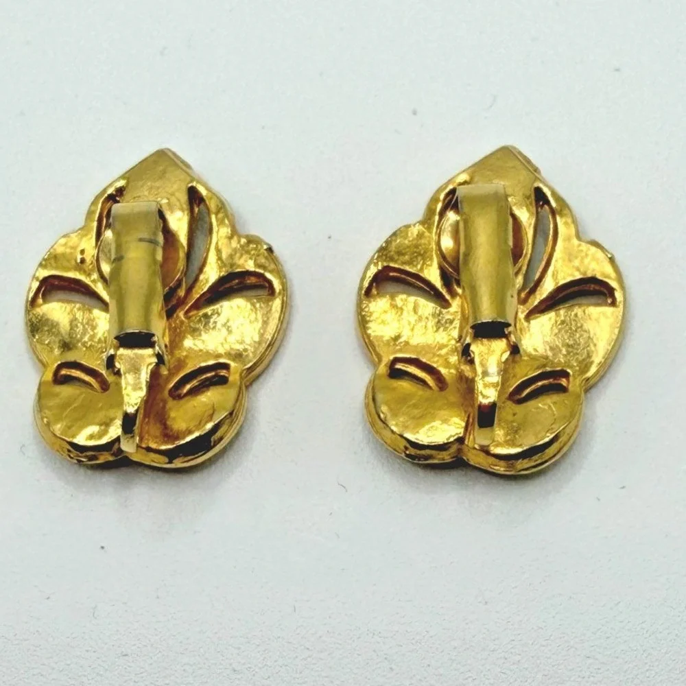 Vintage Gold‎ Tone Peridot Green Rhinestone Leaf Clip On Earrings Mid Century